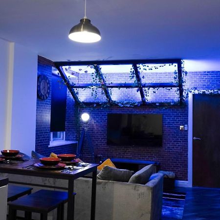 Stunning Two Bed City Centre Apartment Leeds  Kültér fotó