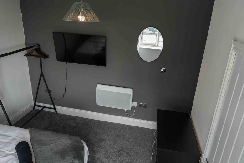 Stunning Two Bed City Centre Apartment Leeds  Kültér fotó