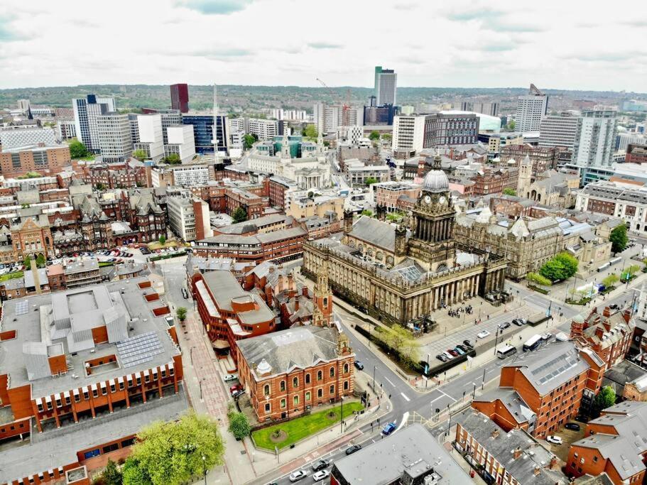 Stunning Two Bed City Centre Apartment Leeds  Kültér fotó