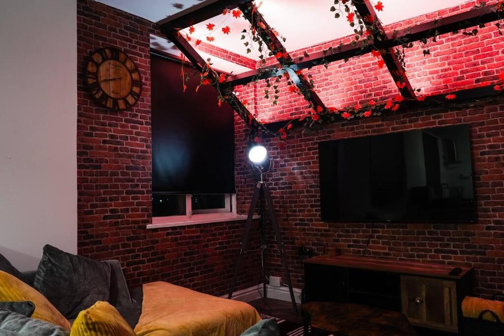 Stunning Two Bed City Centre Apartment Leeds  Kültér fotó