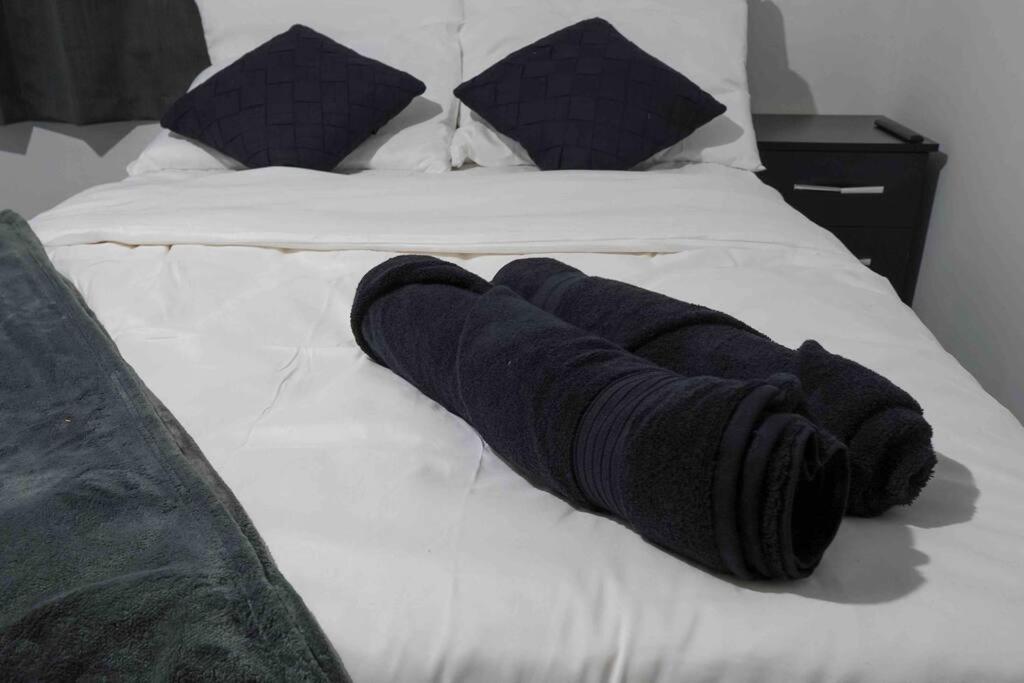Stunning Two Bed City Centre Apartment Leeds  Kültér fotó