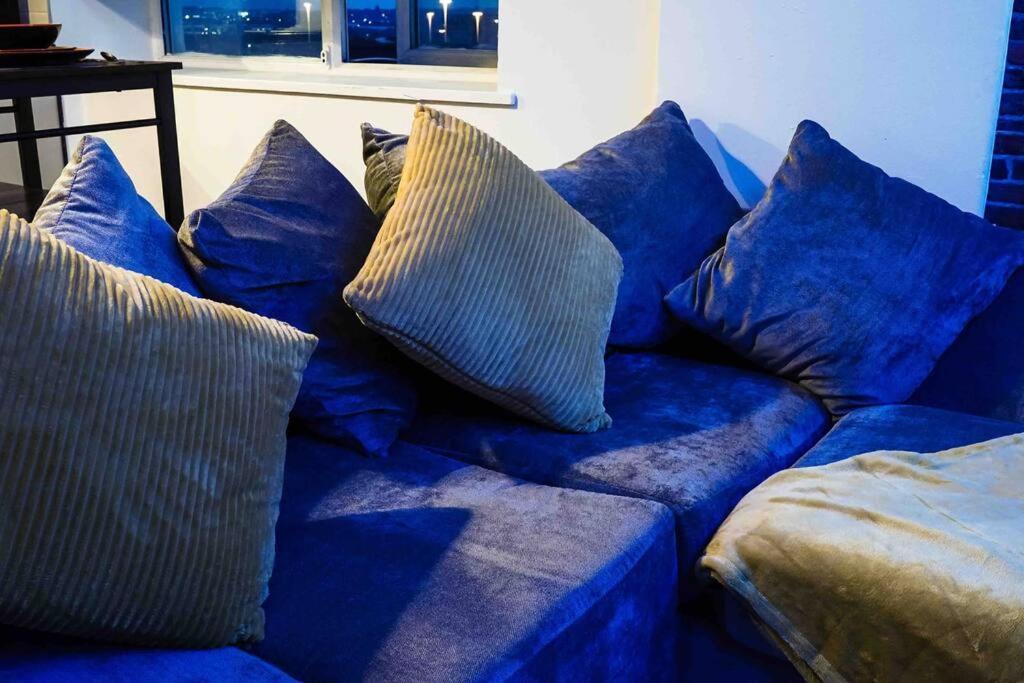 Stunning Two Bed City Centre Apartment Leeds  Kültér fotó