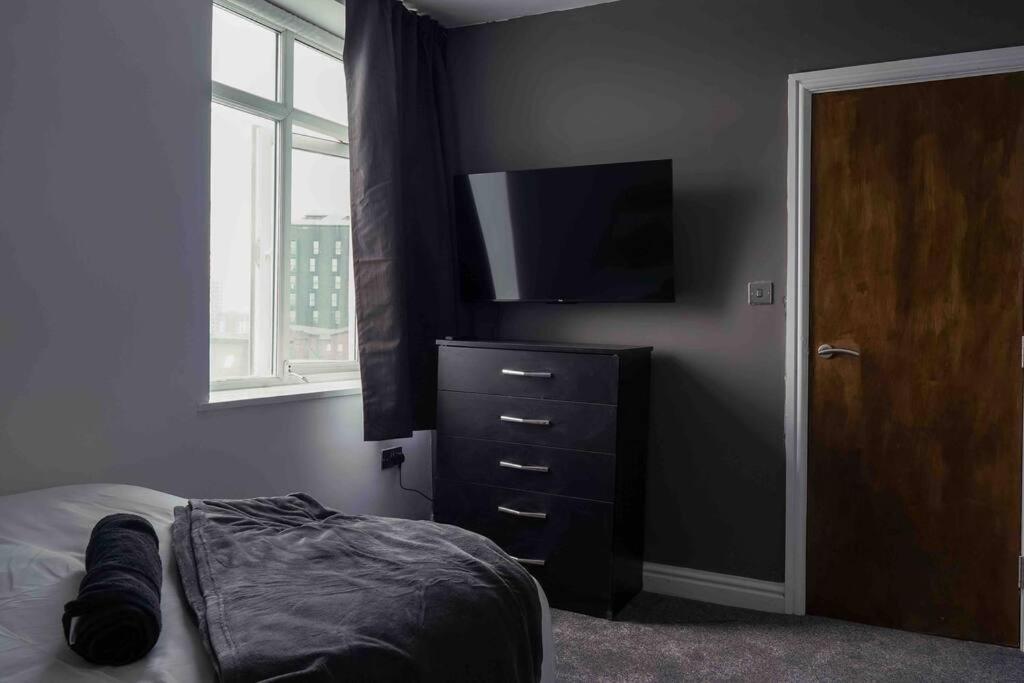 Stunning Two Bed City Centre Apartment Leeds  Kültér fotó
